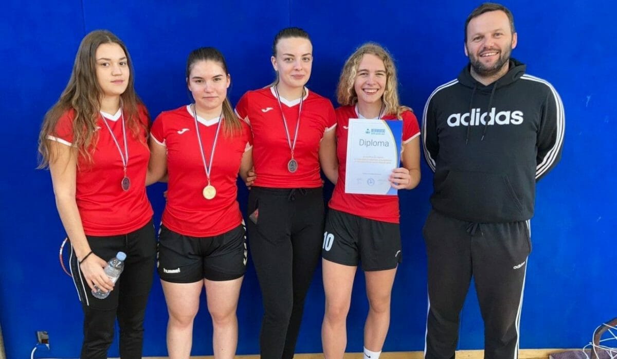 Melani, Antonella, Anja i Tonka predstavljale svoju školu u Poreču