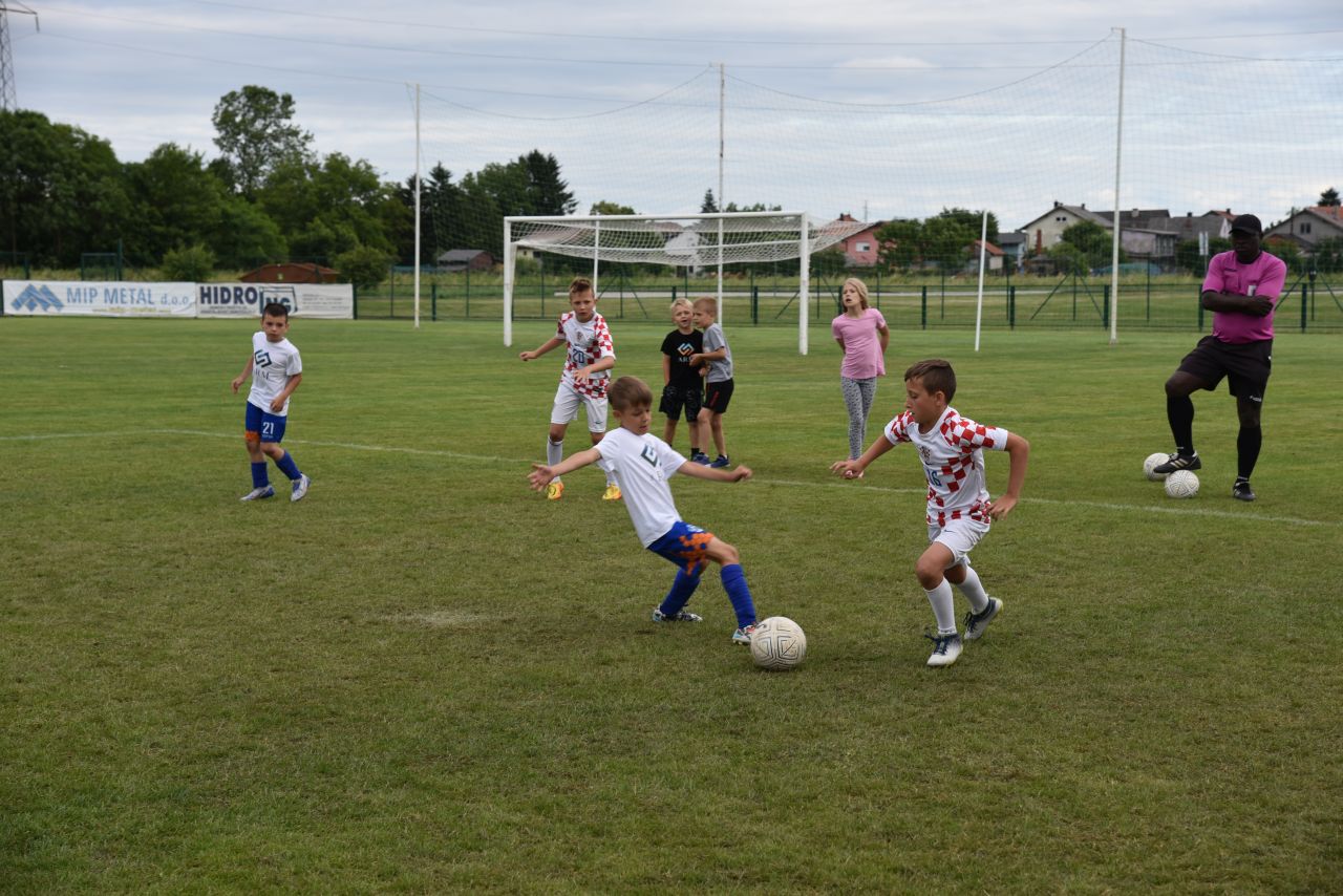 Ekipe Young boysi i Multikulti najbolji na prvom danu