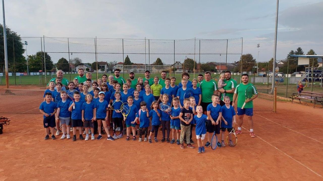 Šazdesetak mladih dobravskih sportaša igralo tenis