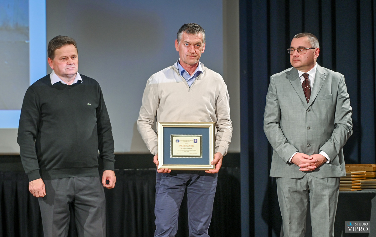 Franjo Gosarić dobio priznanje za odlične rezultate