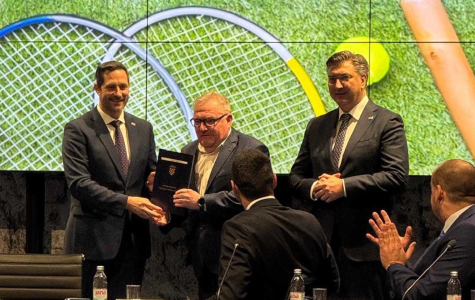 Gradonačelnik Kolarek primio Ugovor za projekt Hard Court u Prelogu