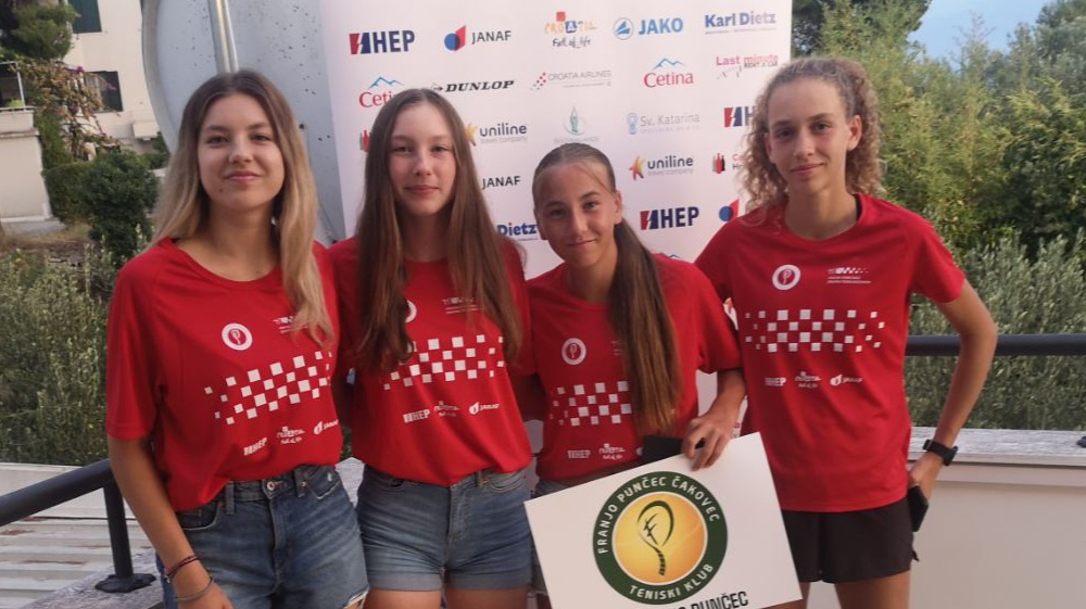 Juniorke Punčeca sedme u državi